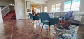 Cozy 3 bedrooms house parking place and back yard - Image 4
