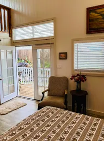 Artist designed suite. Private garden & waterfall. - Image 5