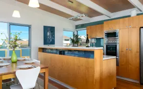 Walk to the beach - Family friendly - Wifi - The Tall House - Image 2