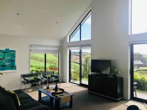 Luxury unit with rural views - Image 5