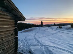 Remote mountain cabin hideaway - Image 5