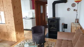 2-room Grisons apartment with flair - Image 4