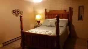 Charming quiet condo all to yourself - Image 2