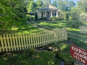 Redbud Manor - Image 4