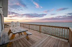 Waterfront Cottage With 180 Degree Views!! - Image 4