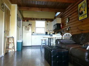 Comfortable, well kept, and convenient - Image 5
