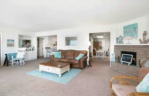 Sea Glass Beach Retreat - Image 4