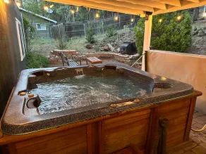 Flagstaff; Big house with Hot Tub Close to downtown, Secluded in the cool pines. - Image 3