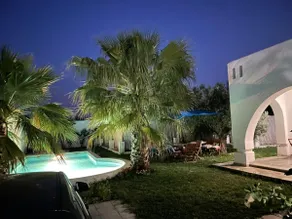 Private house with pool and garden, not overlooked - Image 2