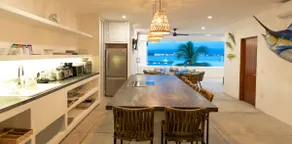 Mediterranean Luxury Apartment with a Marina View - Image 3
