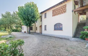 Apartment in an old Tuscan farmhouse - Image 5
