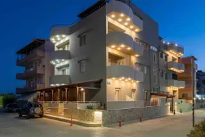 Beach Front Boho Penthouse Overlooking the Sea - Image 5