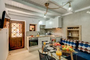 Modern Old Town Maisonette - Image 5