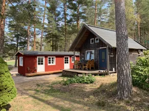 Beach cabin directly on Lake Sävsjön, rowboat - Image 2