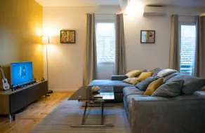 Duplex City Center Terrace AC Wifi Quiet 115 m² - Image 4