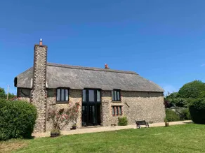 Large Airy Barn, 5 bedrooms, dog friendly - Image 3