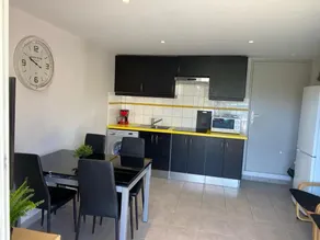 2 bedrooms with a terrace - Image 5