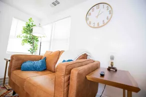 cute westside cottage - Image 3