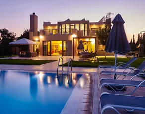 Villa Trapezia with Private Pool, Jacuzzi & Gym - Image 2