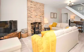 Pugwash Place luxury 3-bedroom Central Amble - Image 2
