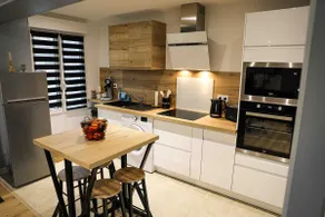 The Oak House - Image 2