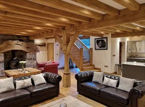 Oak Lodge - The Sleeping Giant - Pen Y Cae Inn - Image 2