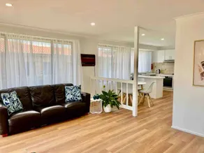 Mollymook Beach Bungalow - Image 5