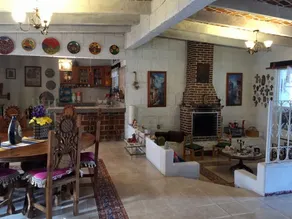 Quiet and spacious house near Bernal - Image 2