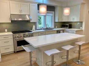 6BR Spacious Comfy Modern Quiet Retreat, Walk Dtwn - Image 2