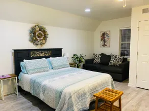 Collierville cottage on 3 acre farm with pool - Image 4