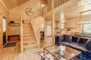 Blue Moon Log Cabin ~ Hot Tub and Walk to SRO - Image 5
