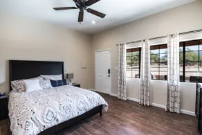 Desert Getaway 2 Bedroom Guest House - Image 5