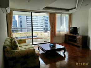 Mid Town Condo 3 bedrooms near Skytrain - Image 3