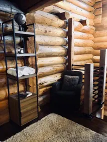 The Cozy Corner – Hot Tub, WiFi & Mountain Views - Image 2