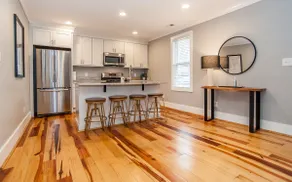 Pet-friendly bungalow, walk to Five Points - Image 2