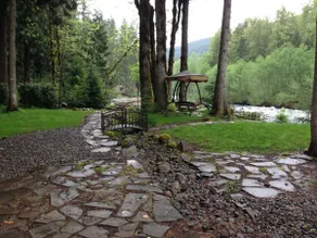 The Riverhouse on the Sandy River, Mt. Hood Oregon - Image 4
