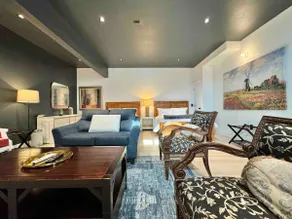 2BR OC Guest Suite with Private Entrance 3 Queens - Image 5