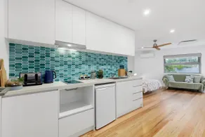 Lawrencia Studio - sustainable coastal getaway - Image 3