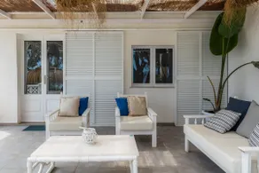 Enjoy Villa Pura Vida on the beachfront - Image 4
