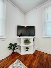 1BDRM, Open, Convenient, Private Parking, Laundry - Image 3