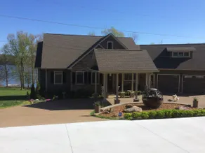Country Charm Luxury Waterfront Apartment w/ Dock - Image 2