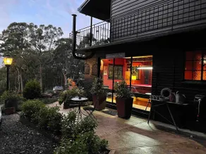 Sweeping views of Hanging Rock and Cobaw Ranges - Image 4