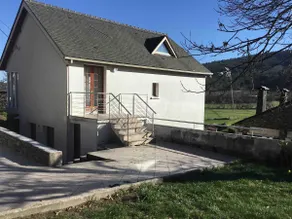 duplex house un center village - Image 2