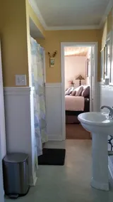 Beautiful Country Cottage In The Nisqually Valley - Image 2