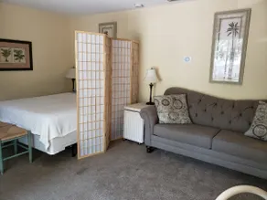Mini Suite on golf course - 3 minutes from beach - Image 3