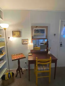 The Honey Bee Airbnb! Lovely 1-bed in Wilmington - Image 5