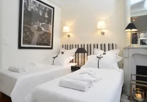 1L Eiffel Tower Charm & character 2 bedrooms - Image 2