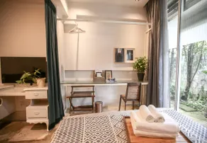 M3-Airy studio lined in jasmine trees - Image 2