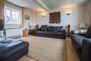 2 Ogilvie Lodge - Image 2