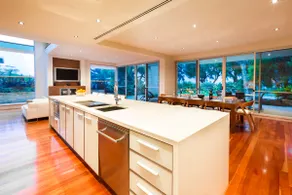 Absolute Beachfront 4 Bed 4 bath House - Image 5